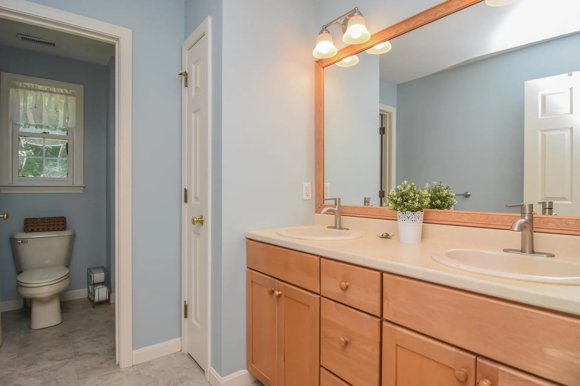22 Sargent Road Brookline NH 03033