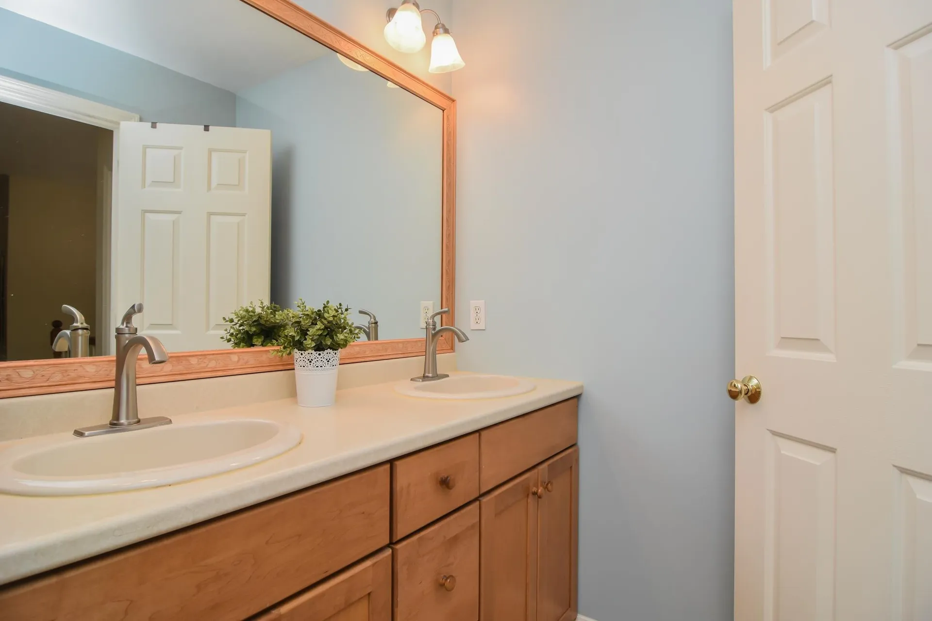 22 Sargent Road Brookline NH 03033