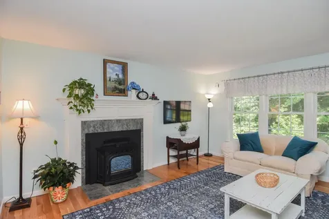 22 Sargent Road Brookline NH 03033