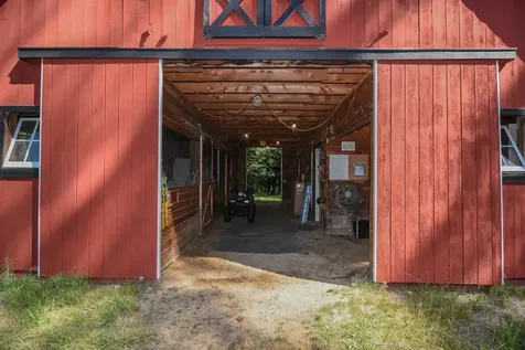22 Sargent Road Brookline NH 03033