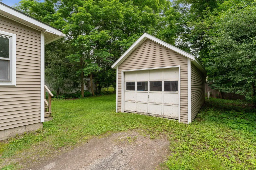 39 Latham Court Burlington VT 05401