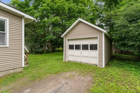 39 Latham Court Burlington VT 05401