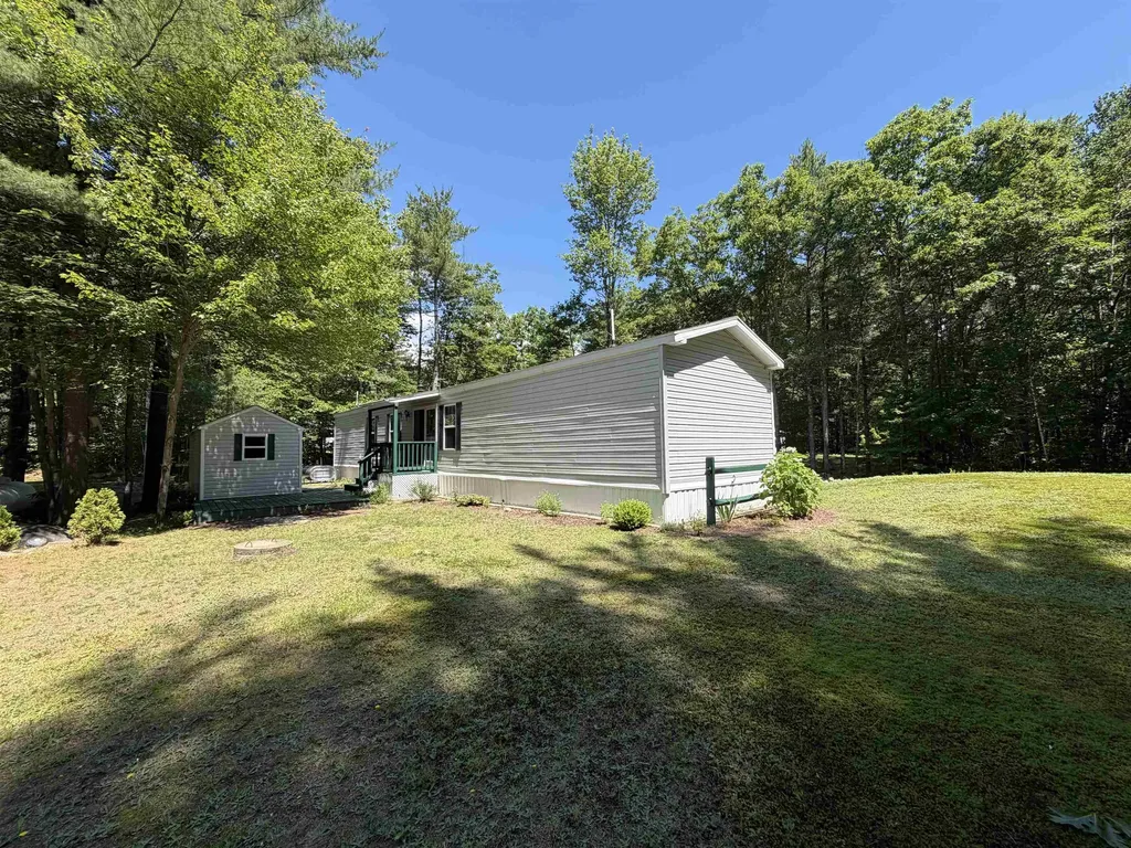 124 Goldfinch Lane Conway NH 03813