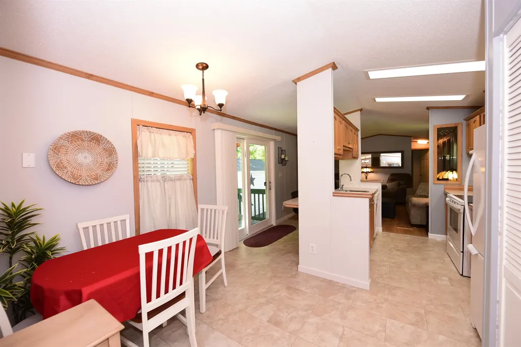 124 Goldfinch Lane Conway NH 03813