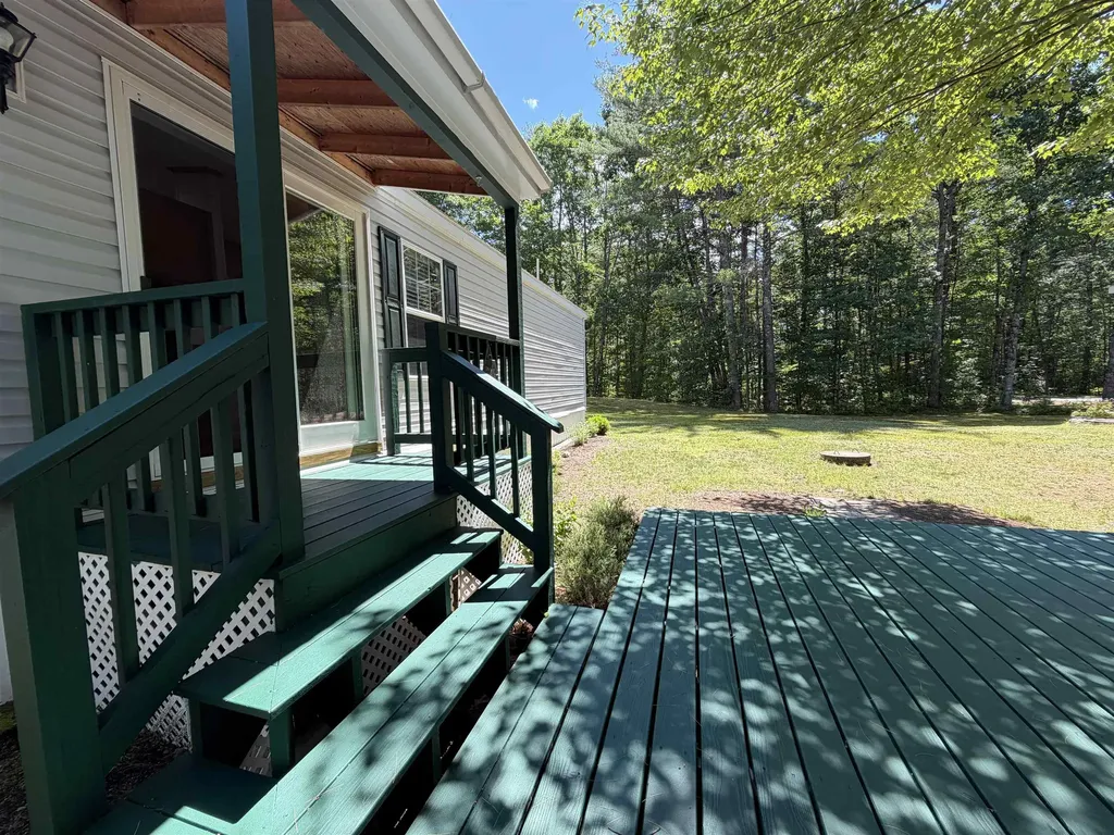 124 Goldfinch Lane Conway NH 03813
