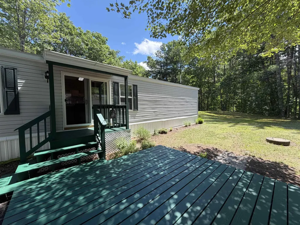 124 Goldfinch Lane Conway NH 03813