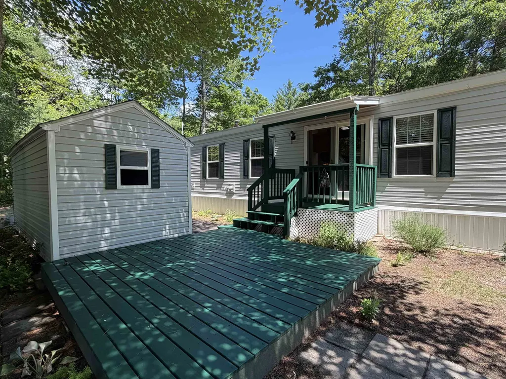 124 Goldfinch Lane Conway NH 03813
