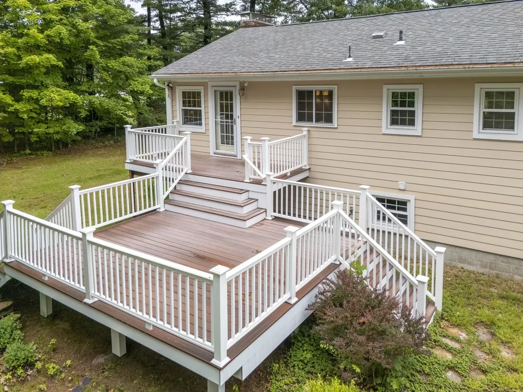 4 Rock Pond Road Windham NH 03087