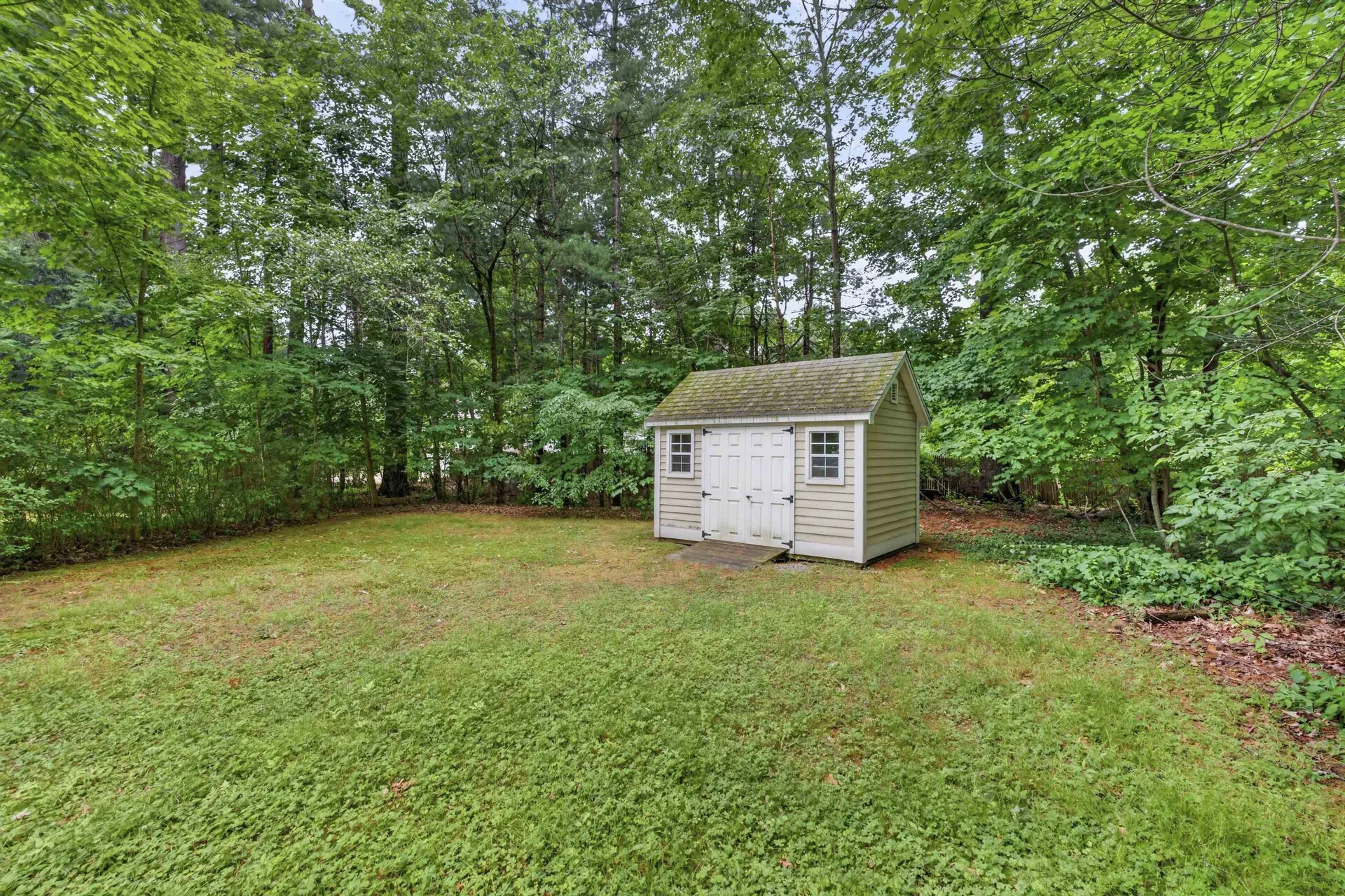 4 Rock Pond Road Windham NH 03087
