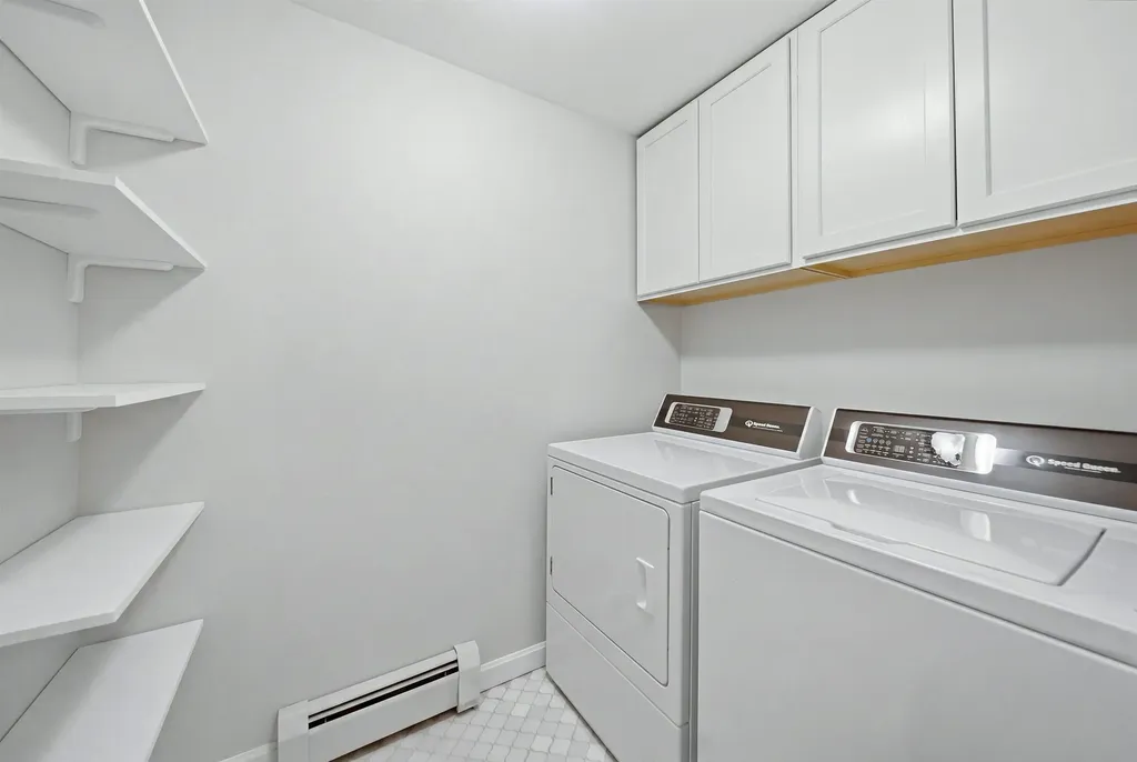 22 Hazelnut Lane Londonderry NH 03053