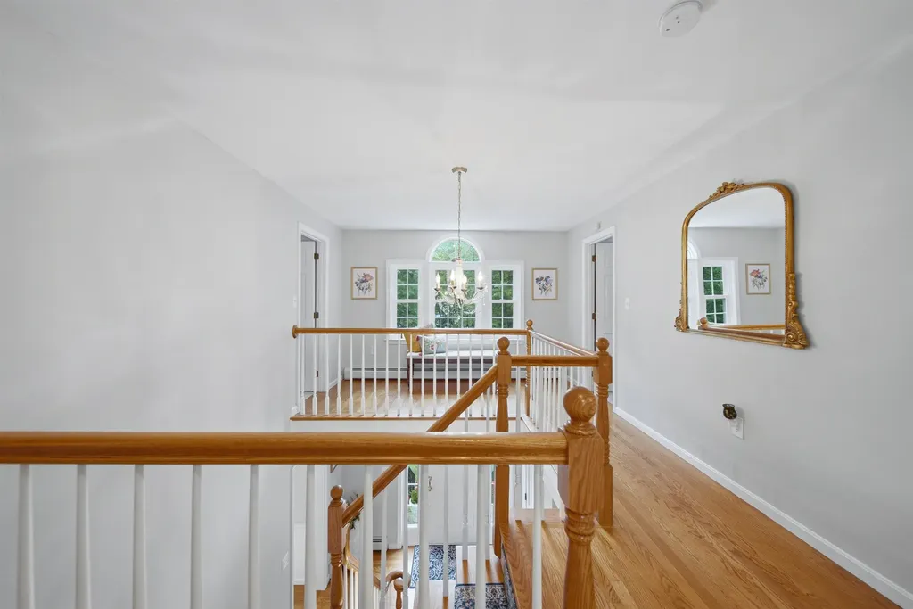 22 Hazelnut Lane Londonderry NH 03053