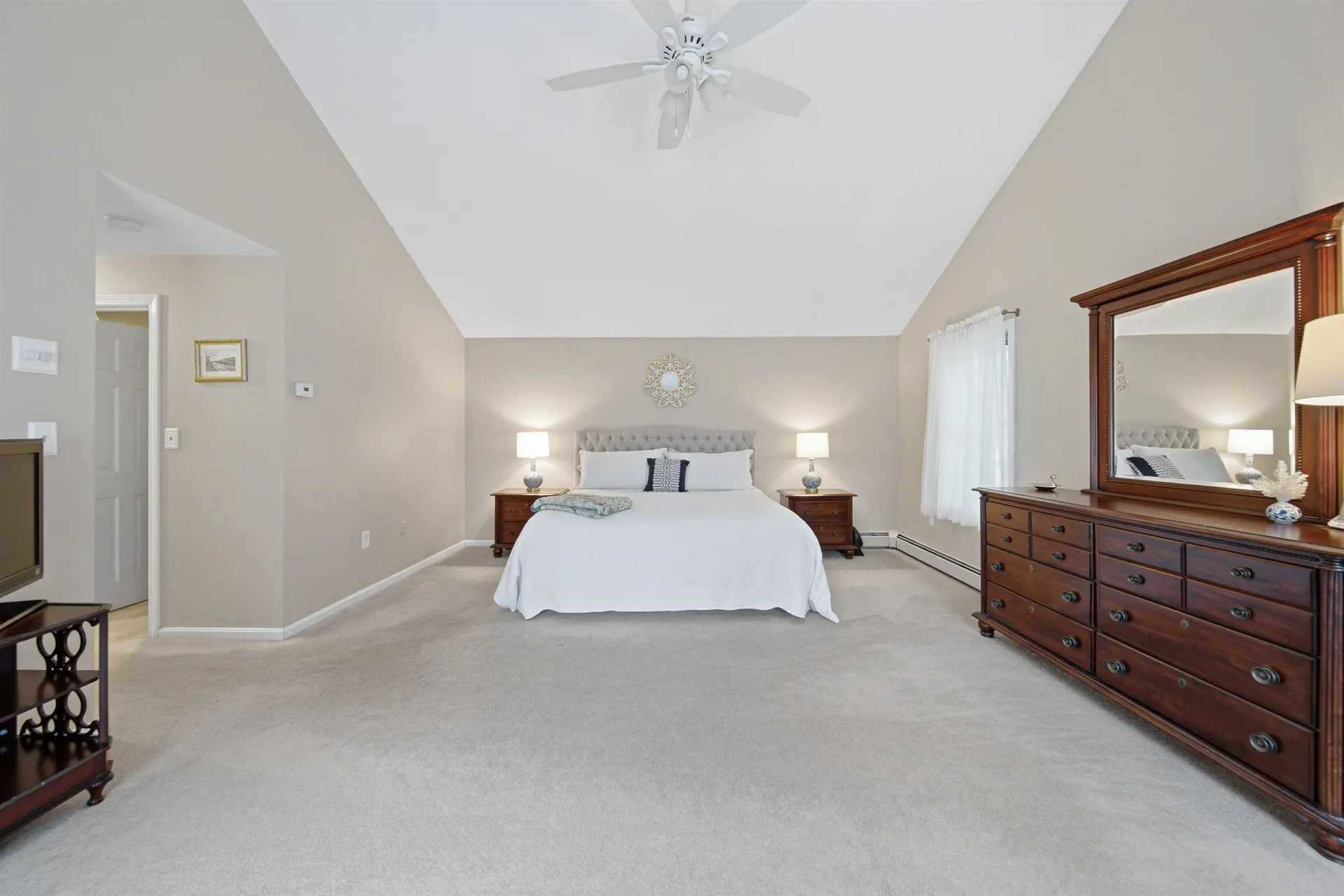 22 Hazelnut Lane Londonderry NH 03053