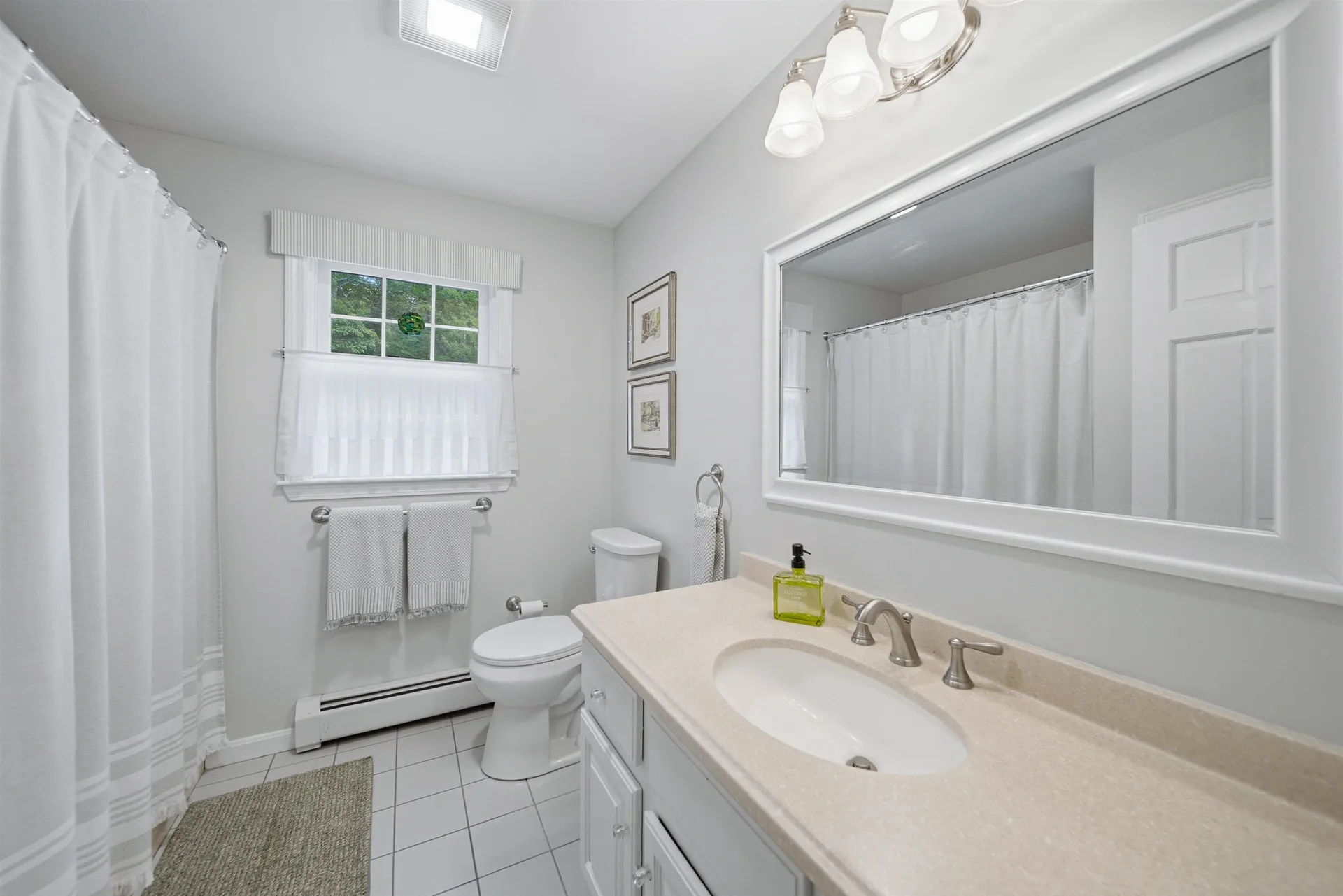 22 Hazelnut Lane Londonderry NH 03053