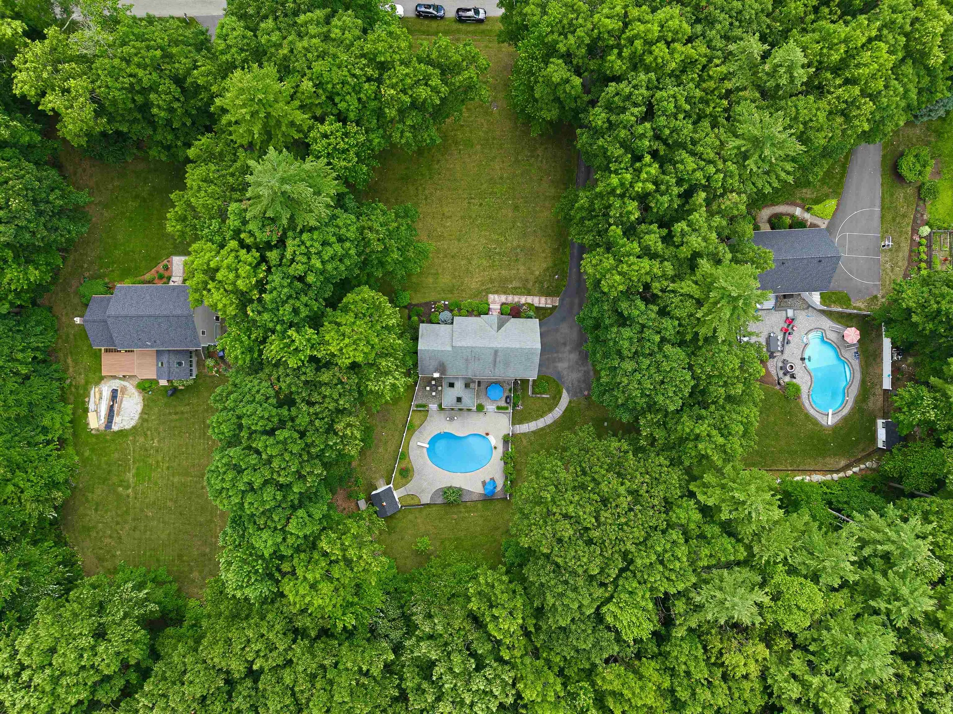 22 Hazelnut Lane Londonderry NH 03053