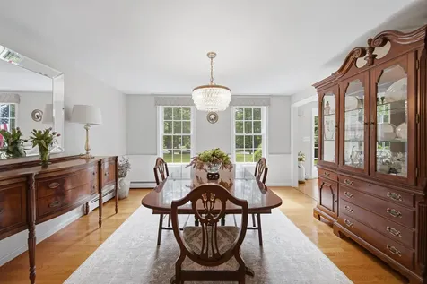 22 Hazelnut Lane Londonderry NH 03053