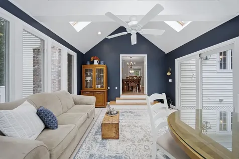 22 Hazelnut Lane Londonderry NH 03053