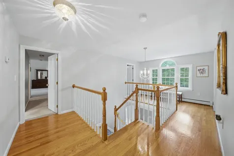22 Hazelnut Lane Londonderry NH 03053
