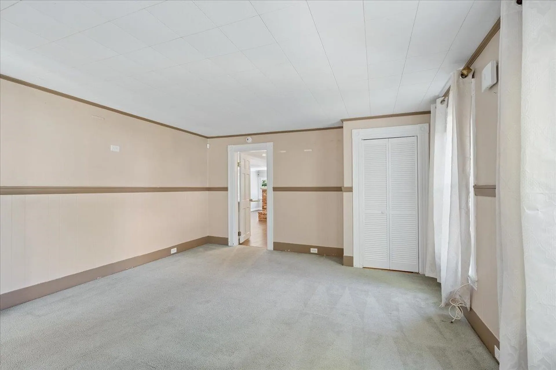 564 River Road Manchester NH 03104