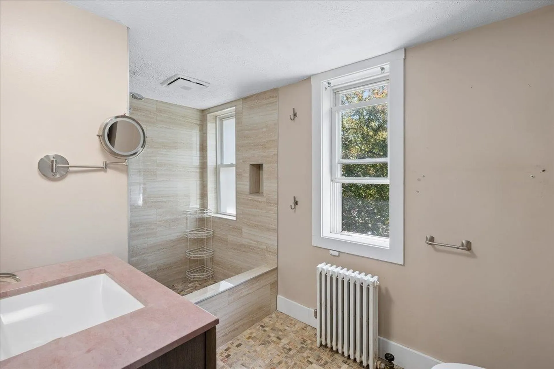 564 River Road Manchester NH 03104
