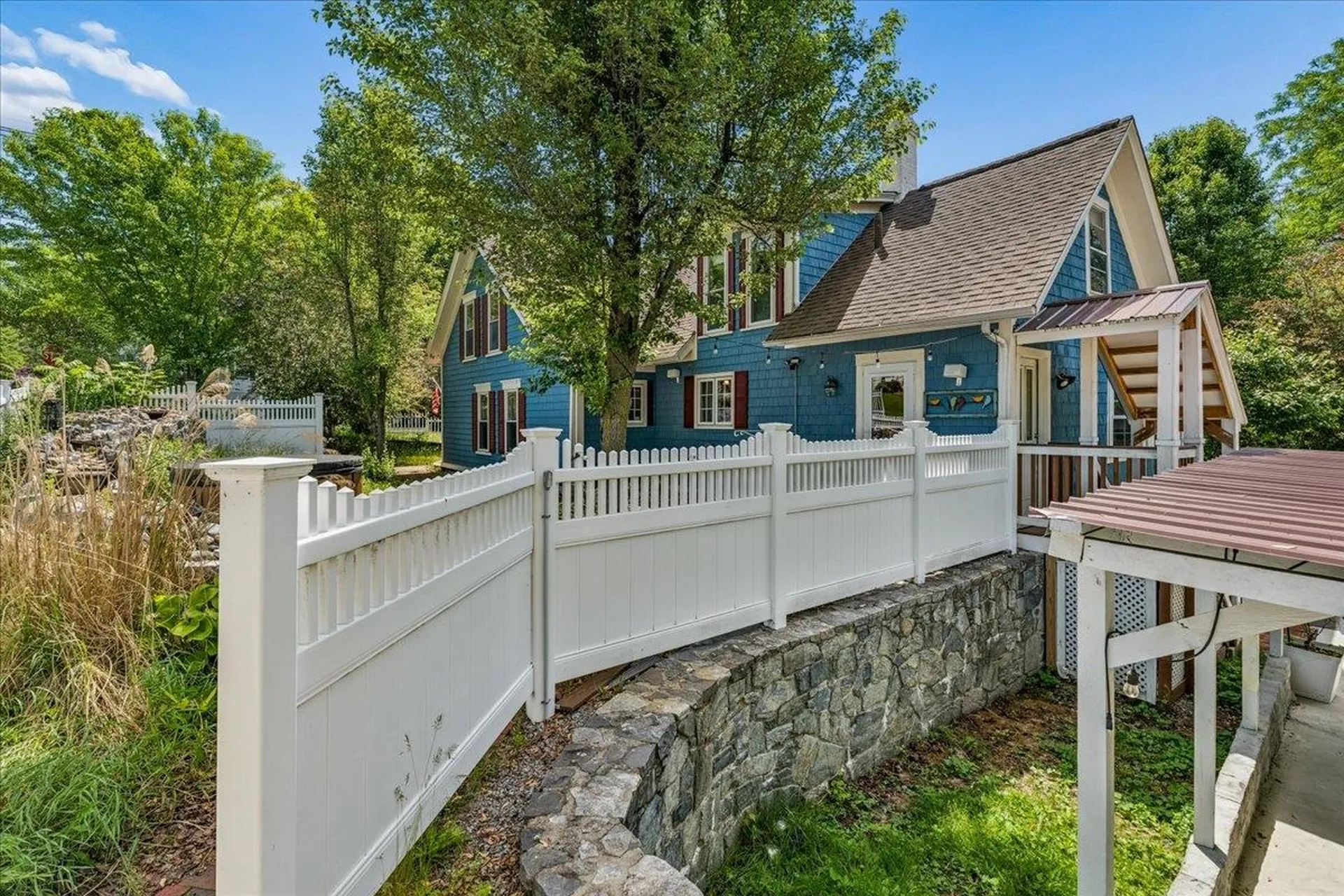 564 River Road Manchester NH 03104