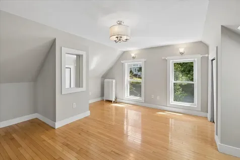 564 River Road Manchester NH 03104
