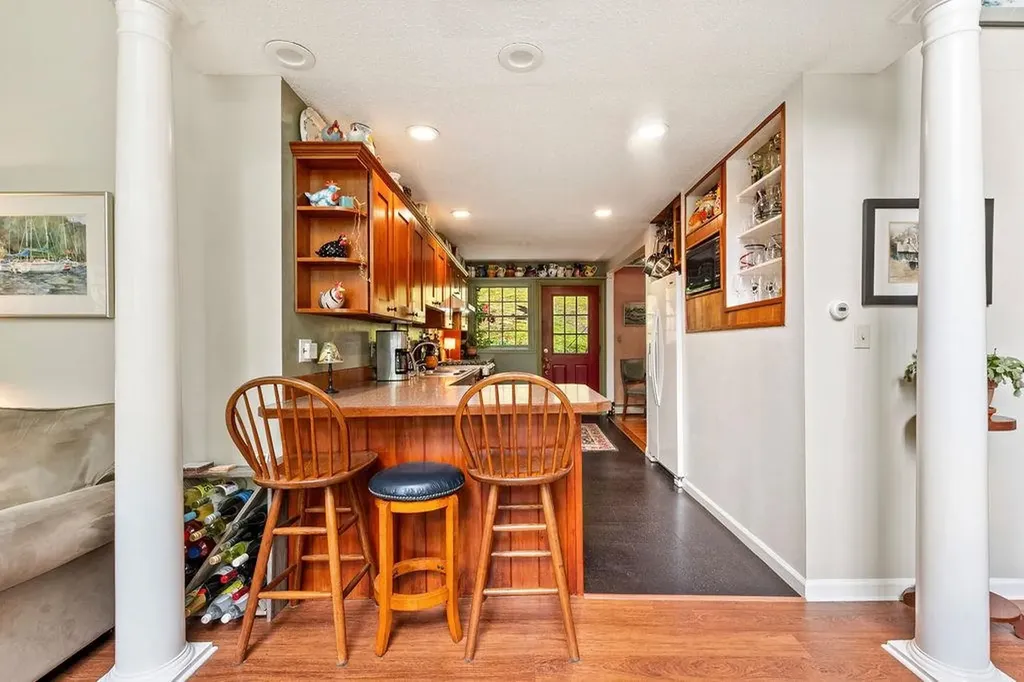 28 Chase Street Sunapee NH 03782