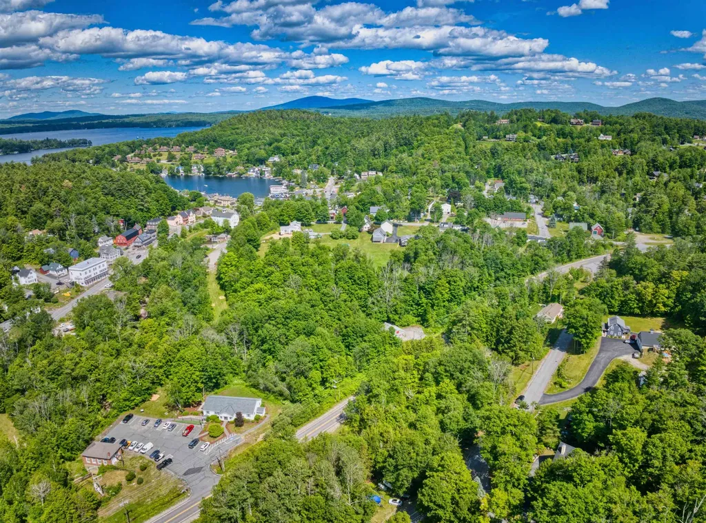 28 Chase Street Sunapee NH 03782