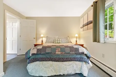 28 Chase Street Sunapee NH 03782