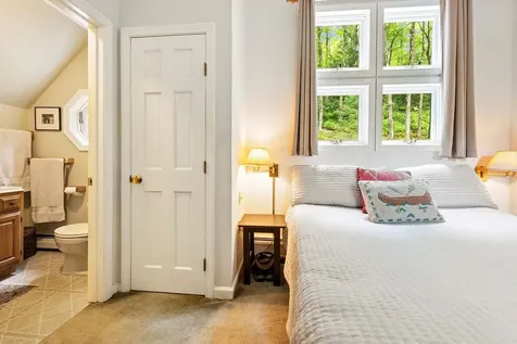 28 Chase Street Sunapee NH 03782
