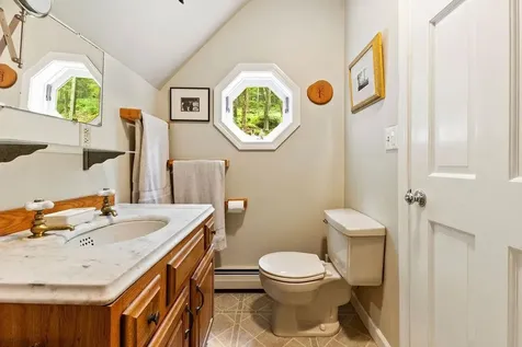 28 Chase Street Sunapee NH 03782