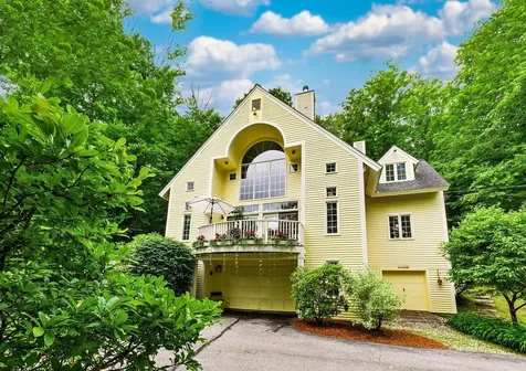 28 Chase Street Sunapee NH 03782