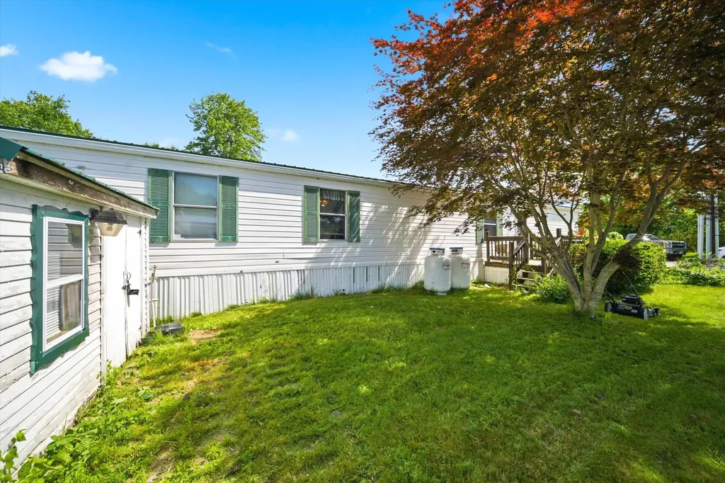 4 Balsam Lane Lee NH 03861