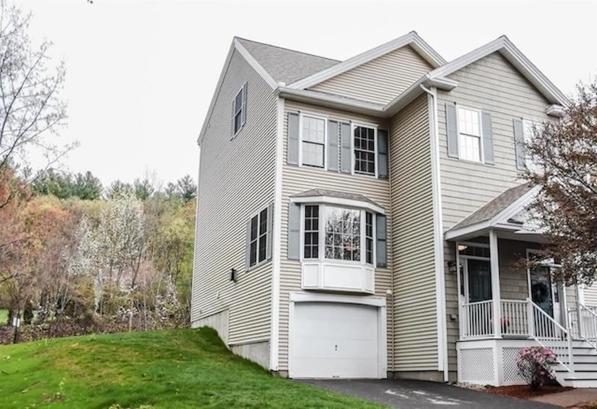 14 Georgetowne Drive Nashua NH 03062