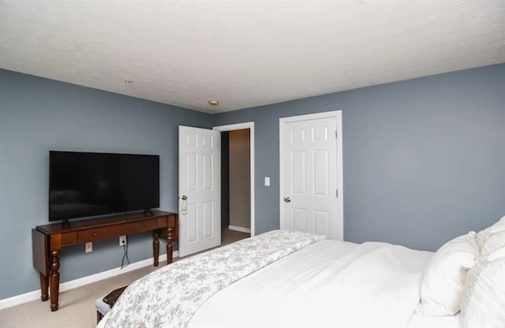 14 Georgetowne Drive Nashua NH 03062
