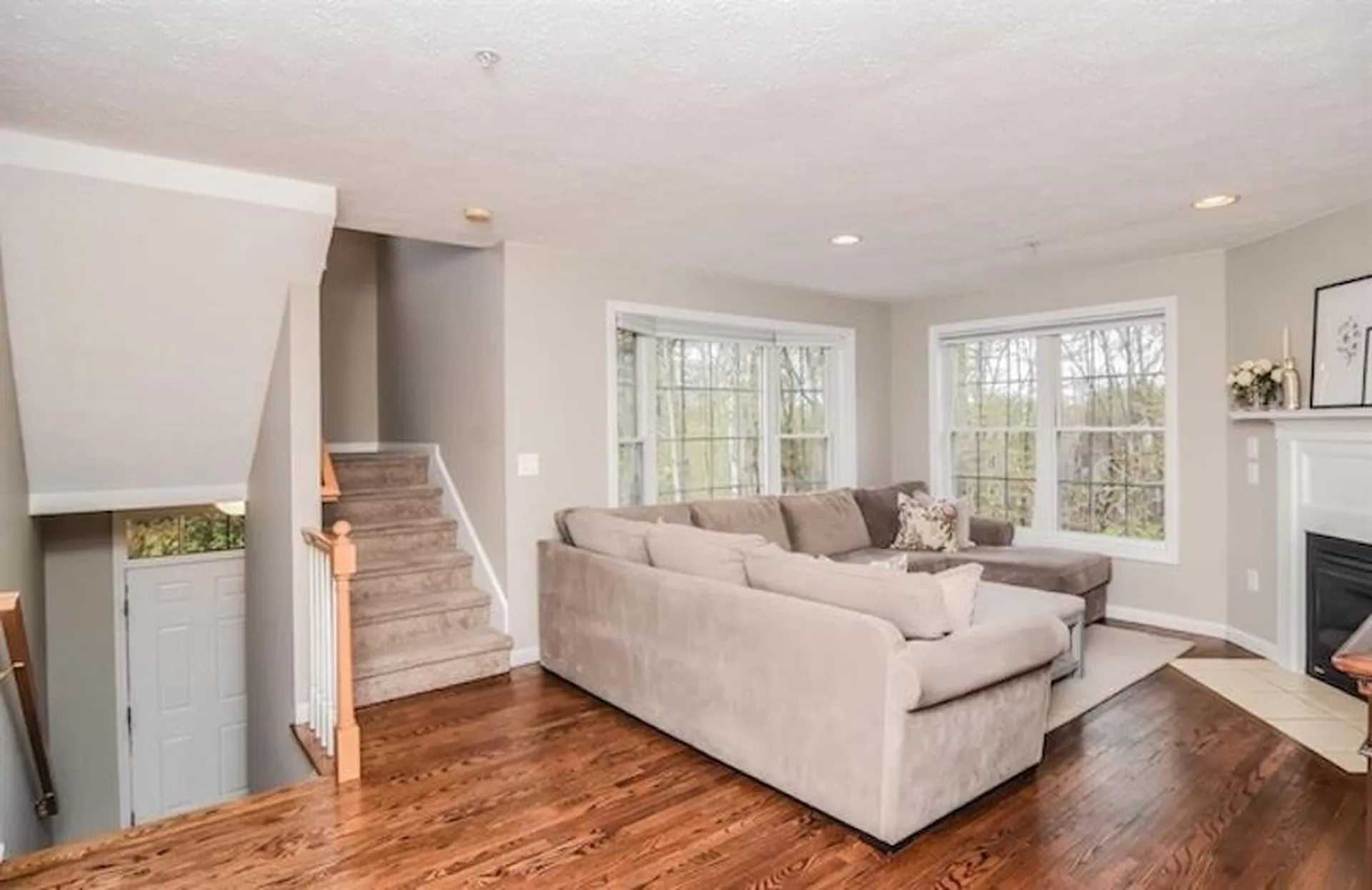 14 Georgetowne Drive Nashua NH 03062