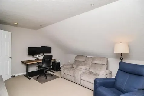 14 Georgetowne Drive Nashua NH 03062