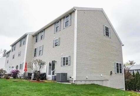 14 Georgetowne Drive Nashua NH 03062