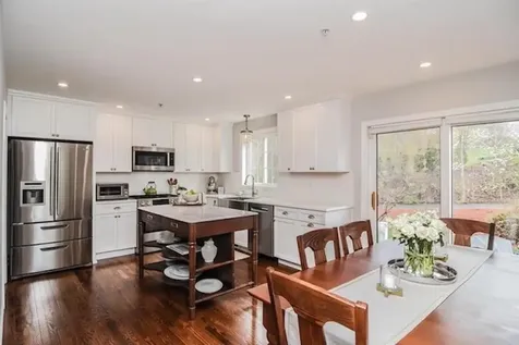 14 Georgetowne Drive Nashua NH 03062