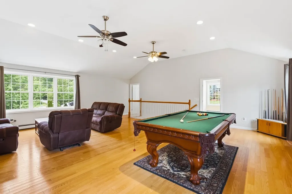 5 Johns Drive Hooksett NH 03106