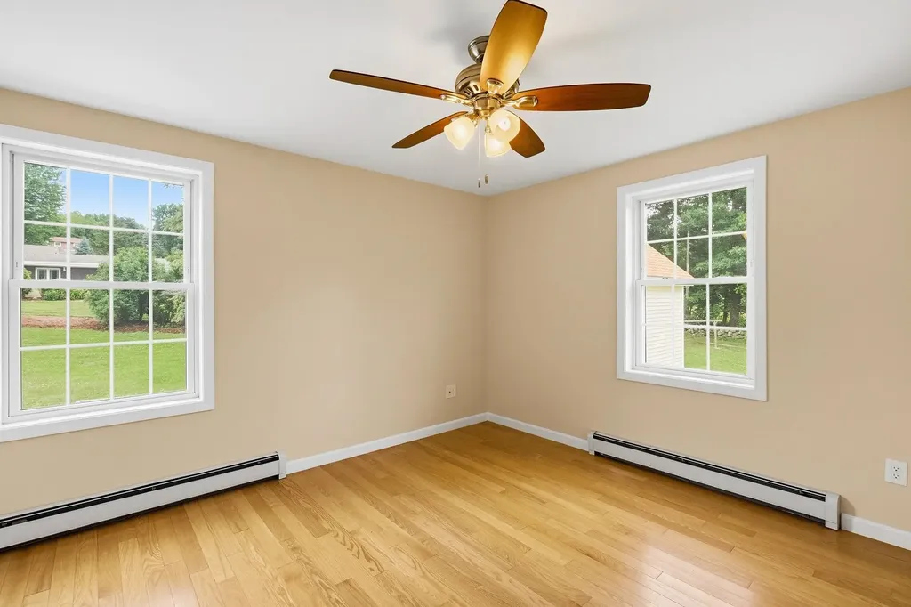 5 Johns Drive Hooksett NH 03106