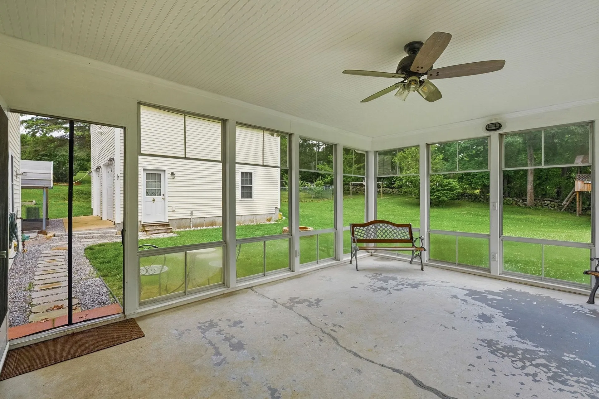 5 Johns Drive Hooksett NH 03106