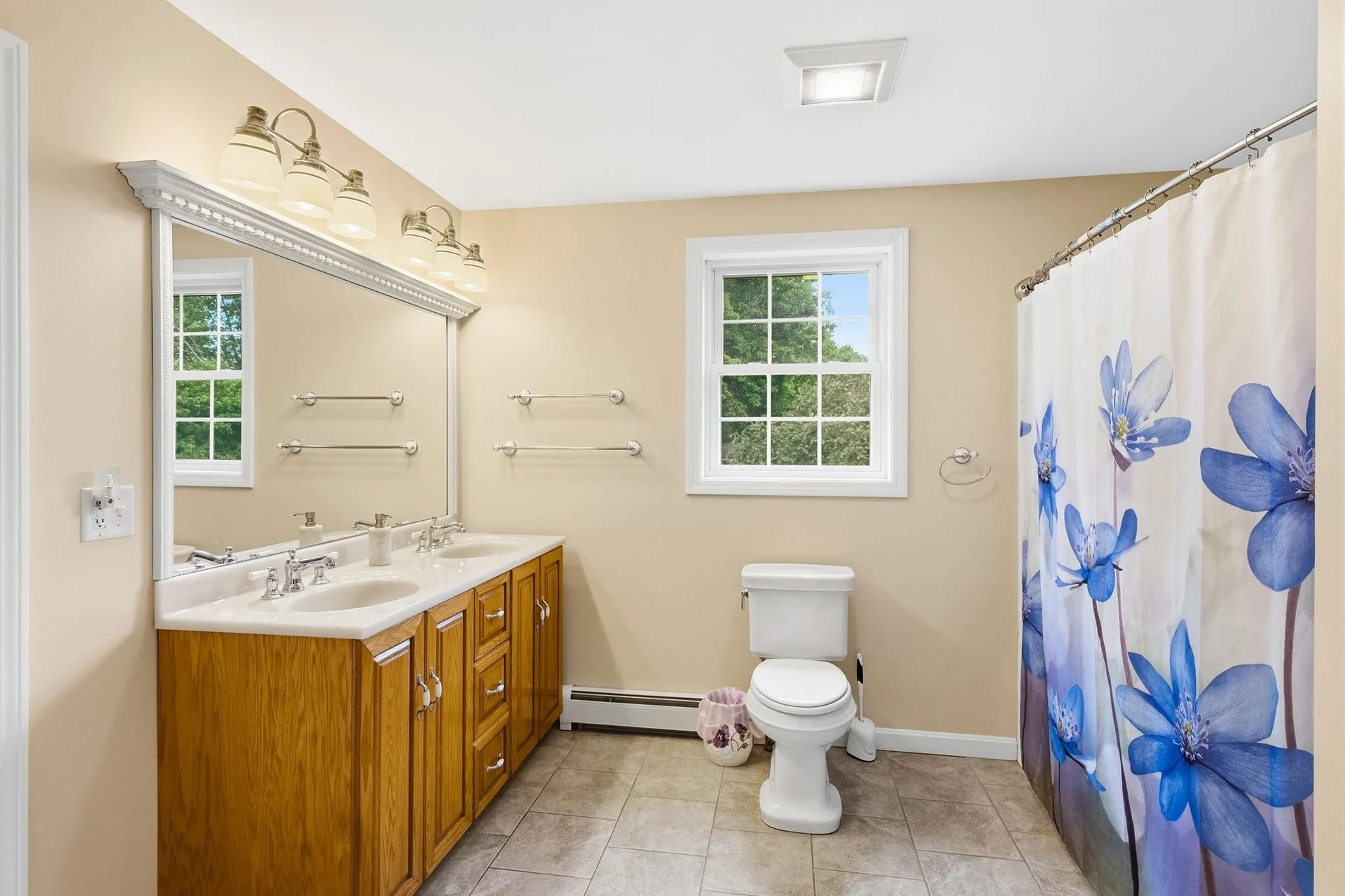 5 Johns Drive Hooksett NH 03106