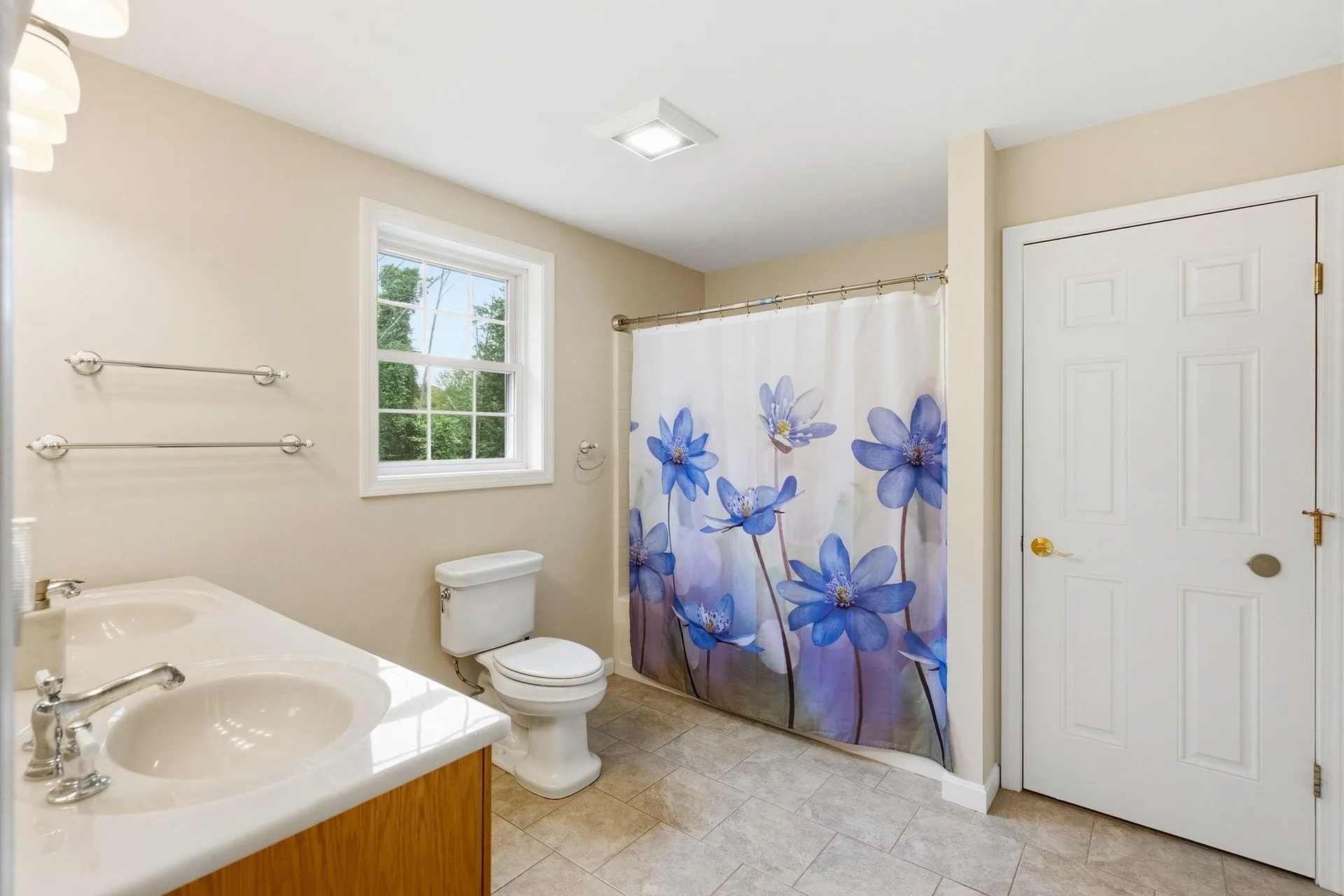 5 Johns Drive Hooksett NH 03106
