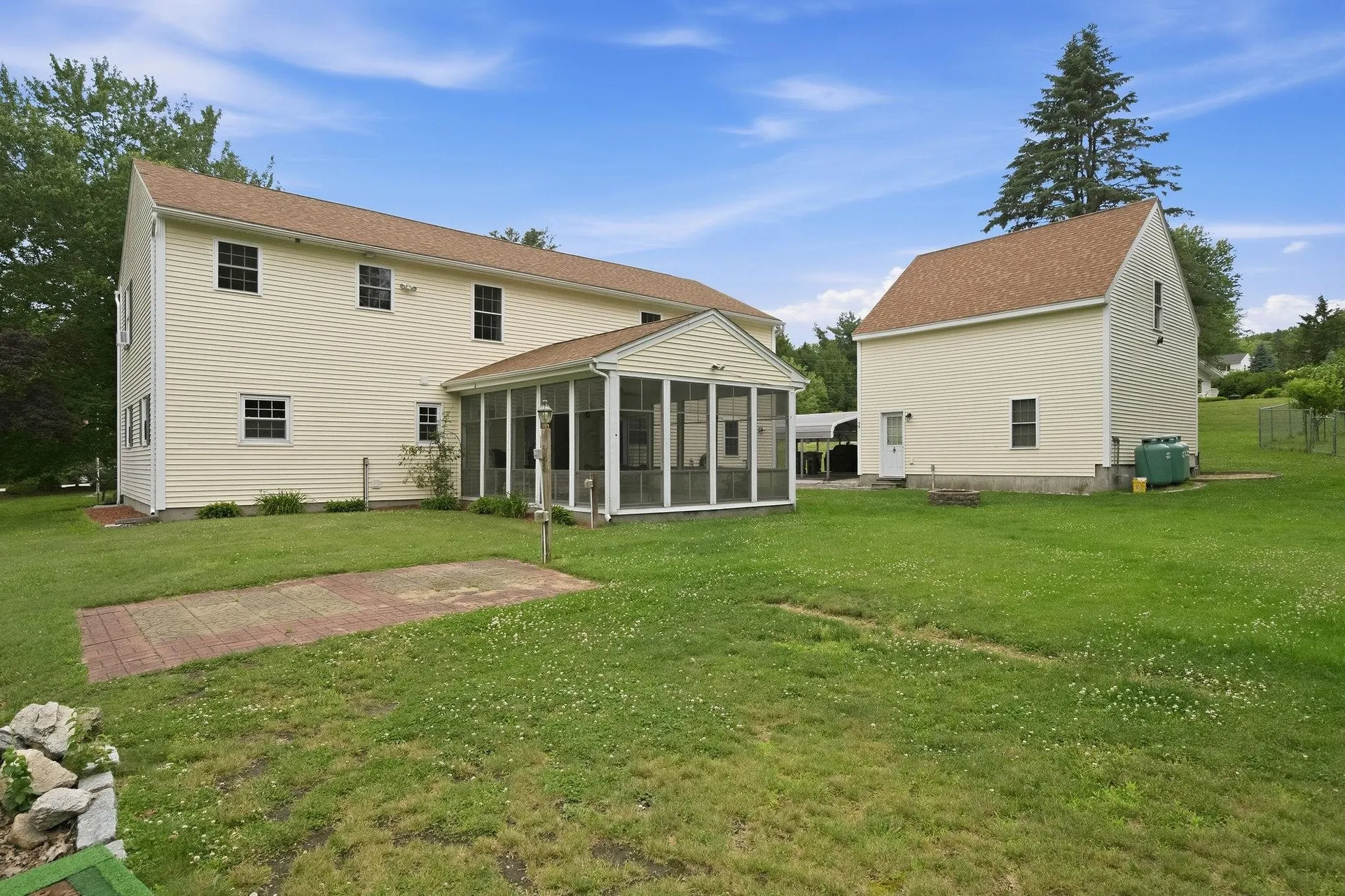 5 Johns Drive Hooksett NH 03106