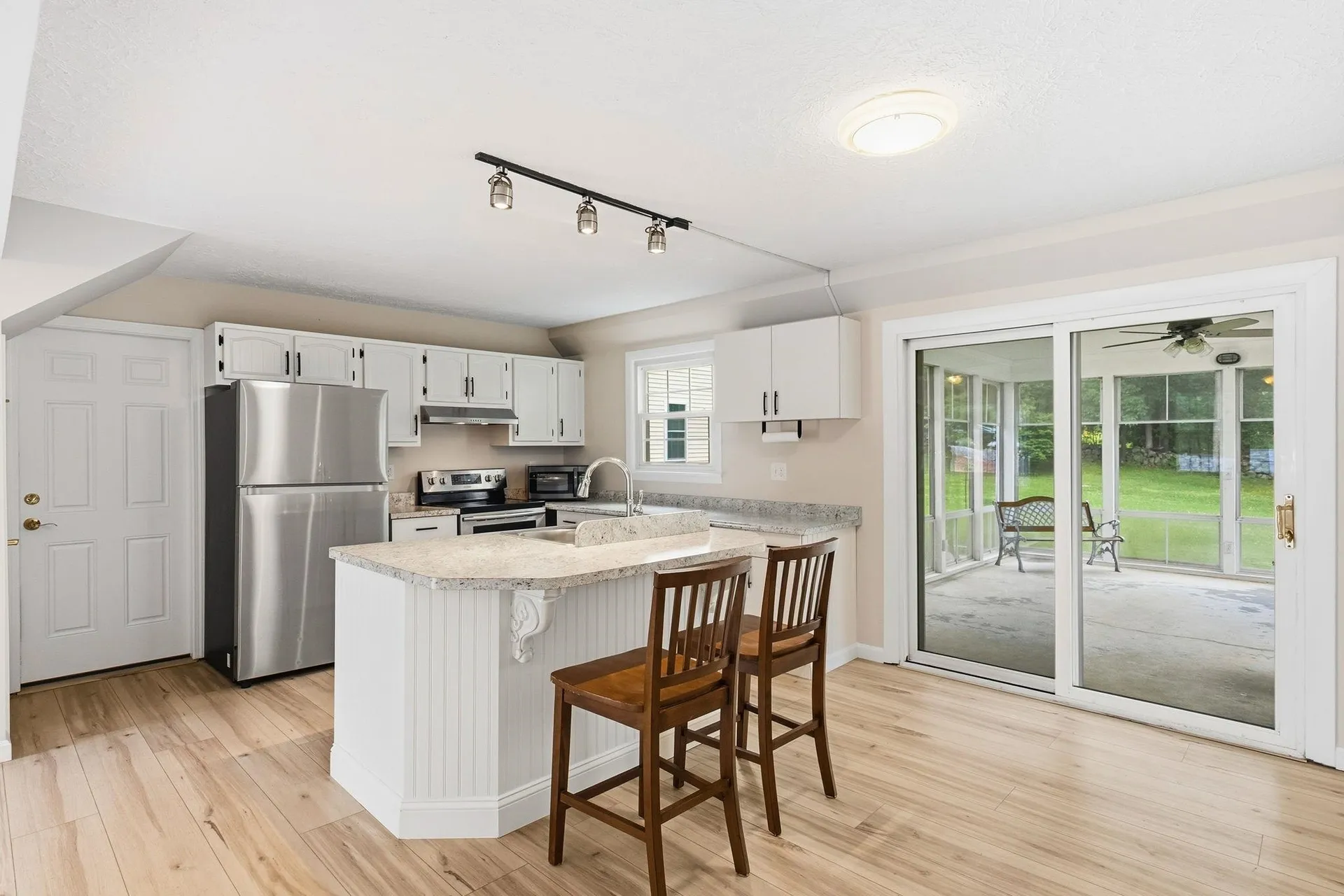 5 Johns Drive Hooksett NH 03106