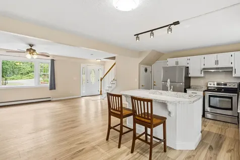 5 Johns Drive Hooksett NH 03106