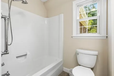 5 Johns Drive Hooksett NH 03106