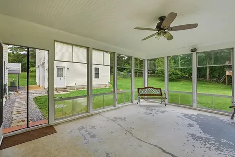 5 Johns Drive Hooksett NH 03106