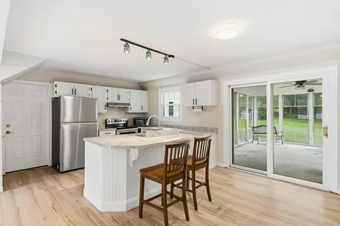 5 Johns Drive Hooksett NH 03106