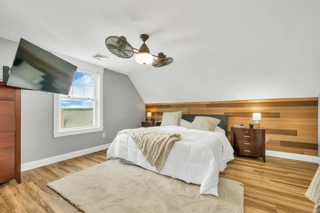 8 Heaphy Lane Dover NH 03820